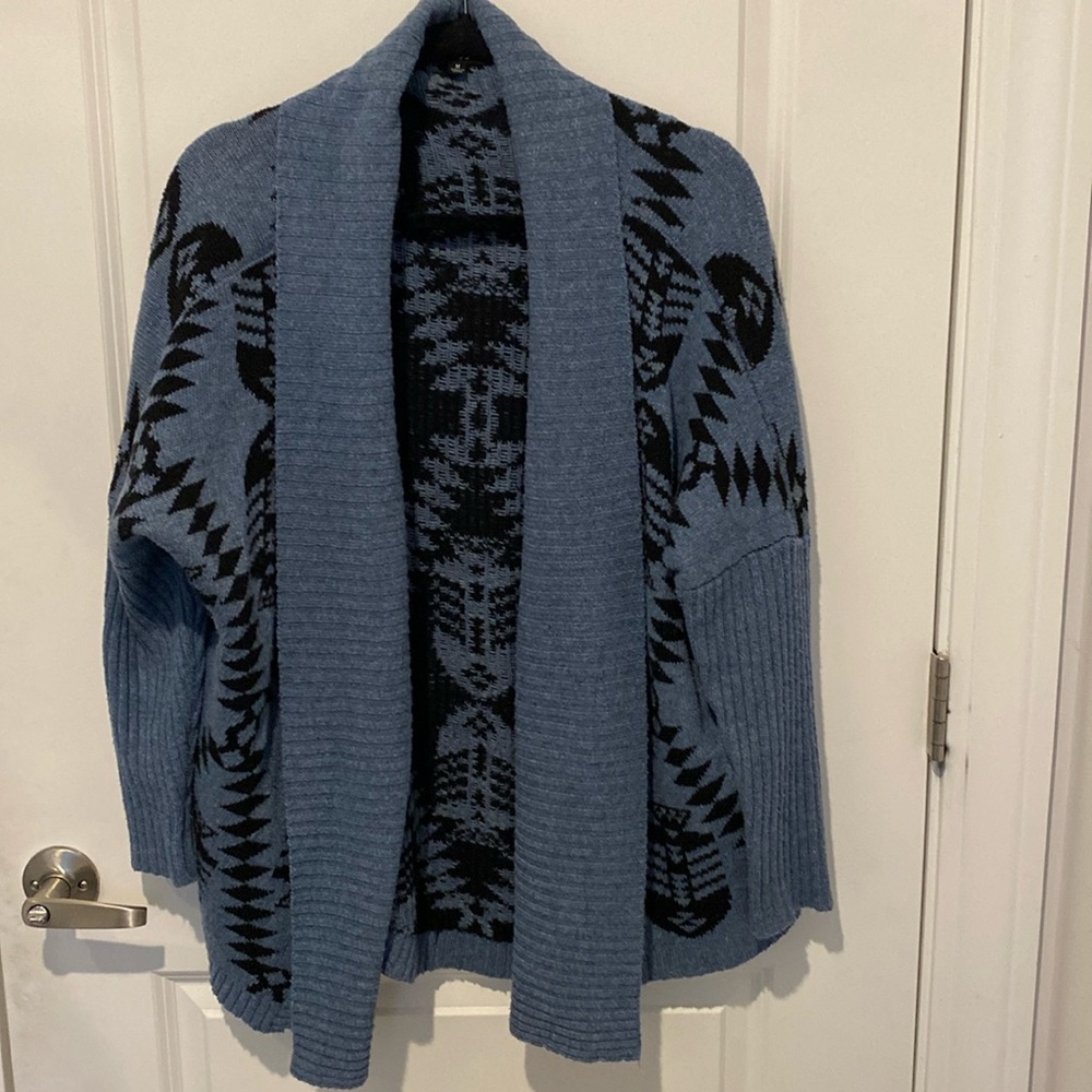 Very J Blue & Black Aztec Cardigan Sweater, Size M